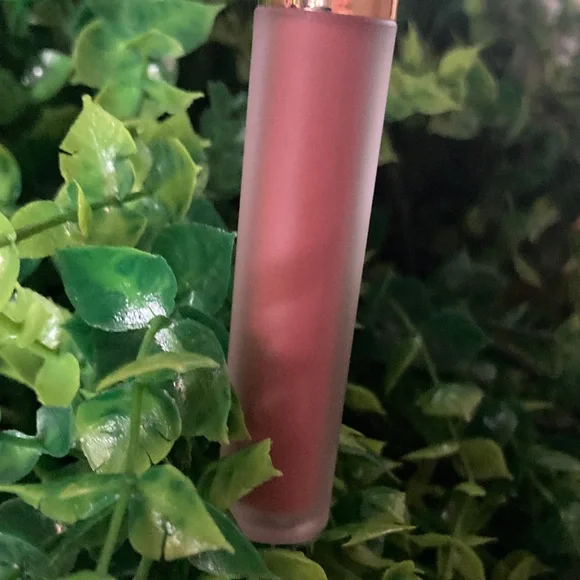 NEW Gerard Cosmetics Hydra Matte - 1995 - Picture 12 of 16